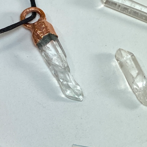 Pendant Raw Clear Crystal Quartz
